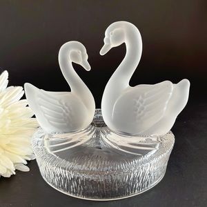 RCR Royal Crystal Rock 24% Lead Crystal Glass Two Swans Figurine Vintage